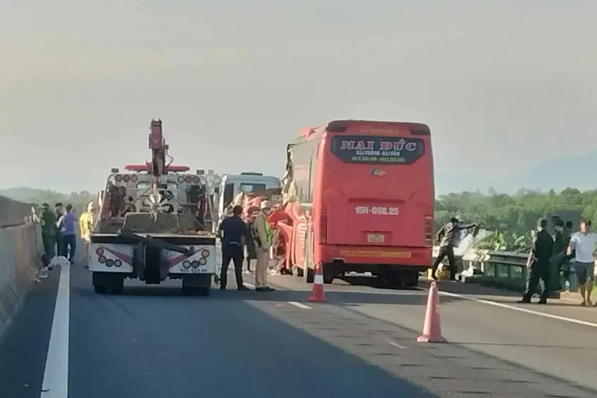 Tai nạn trên cao tốc Đà Nẵng - Quảng Ngãi, 2 người tử vong - 1 Tai nạn trên cao tốc Đà Nẵng - Quảng Ngãi, 2 người tử vong - 1