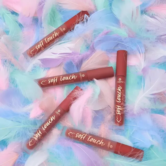 Bí quyết trang điểm tươi tắn ngày hè từ Catrice và Essence - 5 Bí quyết trang điểm tươi tắn ngày hè từ Catrice và Essence - 5